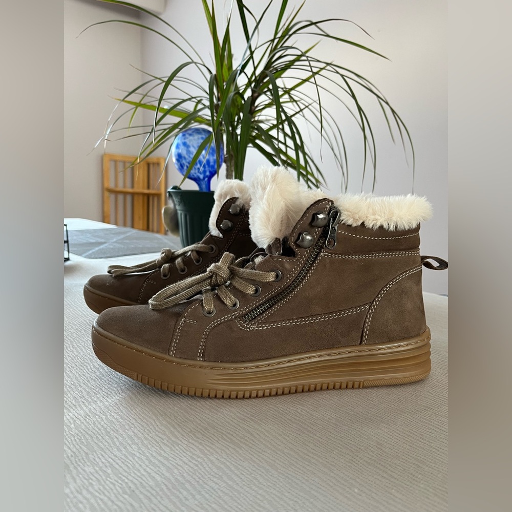 Women’s EARTH SHOES JOLT - TAUPE - Picture 3 of 15